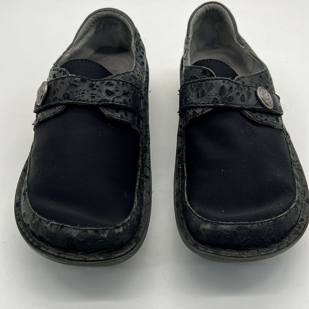 Alegria Black Leather and Mesh Slip on Mules size 39  Den-435W  Size 39